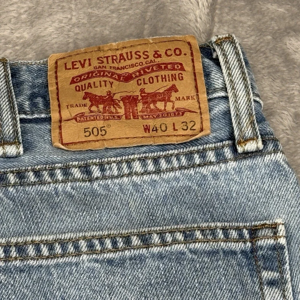 Levi's 505 Stright Fit Straight Leg Jeans Mens 40x32(30) Stonewash